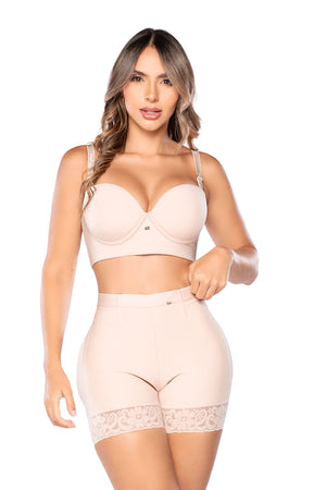 Panty ultrainvisible con encaje, triple realce en glúteos y control bajo disponible en varios tonos
