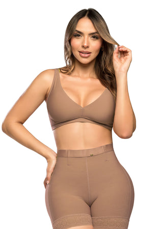 Panty ultrainvisible con encaje, triple realce en glúteos y control bajo disponible en varios tonos