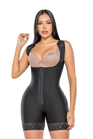 - Faja SMI7131 LA DIOSA media pierna con triple efecto lifting
- Vista lateral con compresión abdominal y estructura progresiva
- Detalle de diseño sin costuras y panty invisible incluido