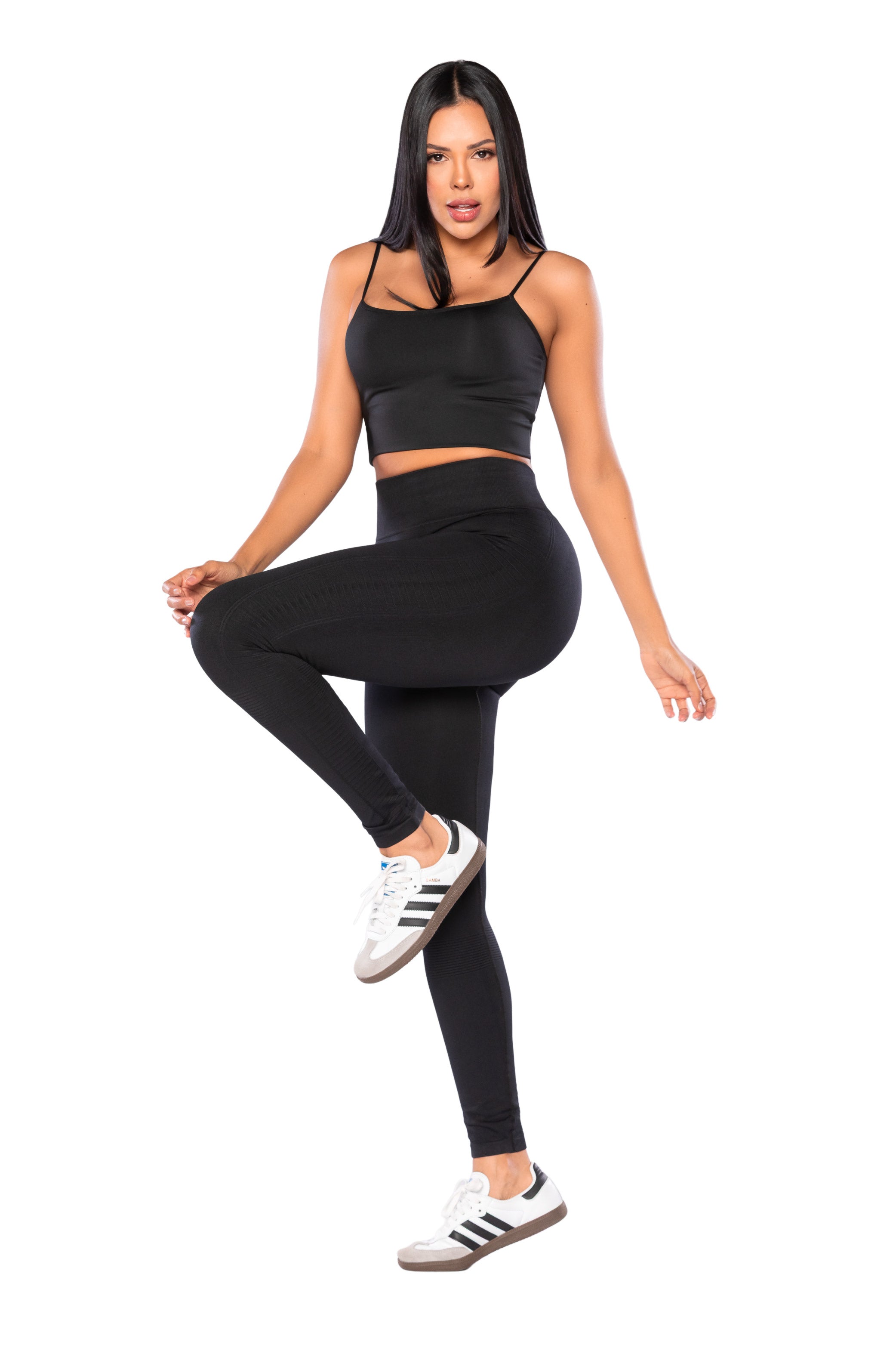 Legging Seamfree SMI1384 sin costuras efecto segunda piel
Detalle posterior de legging Seamfree con realce de glúteos
Tejido transpirable y ajuste cómodo del legging Seamfree SMI1384

