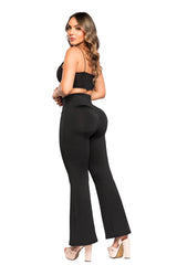 - Legging SMI0092 negro con faja interna y bota campana
- Vista posterior con pretina en forma de corazón
- Legging moldeador de tiro alto con efecto lifting invisible
