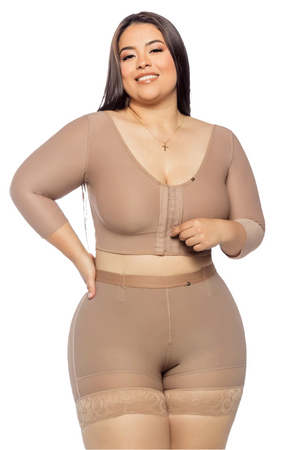 Modeladora de brazos y espalda con bra incorporado, cubre rollitos debajo del busto. Incluye tres líneas de broches, ideal para uso posquirúrgico y diario, con vitamina E color cocoa