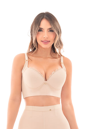 - Brasier negro SMI03050 con encaje en escote y control de espalda
- Vista frontal de brasier liso con copas completas
- Tirantes anchos ajustables y broche trasero con niveles
