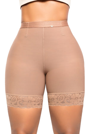 - Panty Ultrainvisible SMI04029 media pierna con encaje siliconado
- Vista lateral del panty Seamfree con ajuste natural y resorte en cintura
- Detalle de realce natural y transformación textil en panty SMI04029
