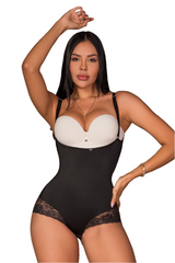 Faja moldeadora con tirantes perfecta para uso diario con realce de glúteo en color negro