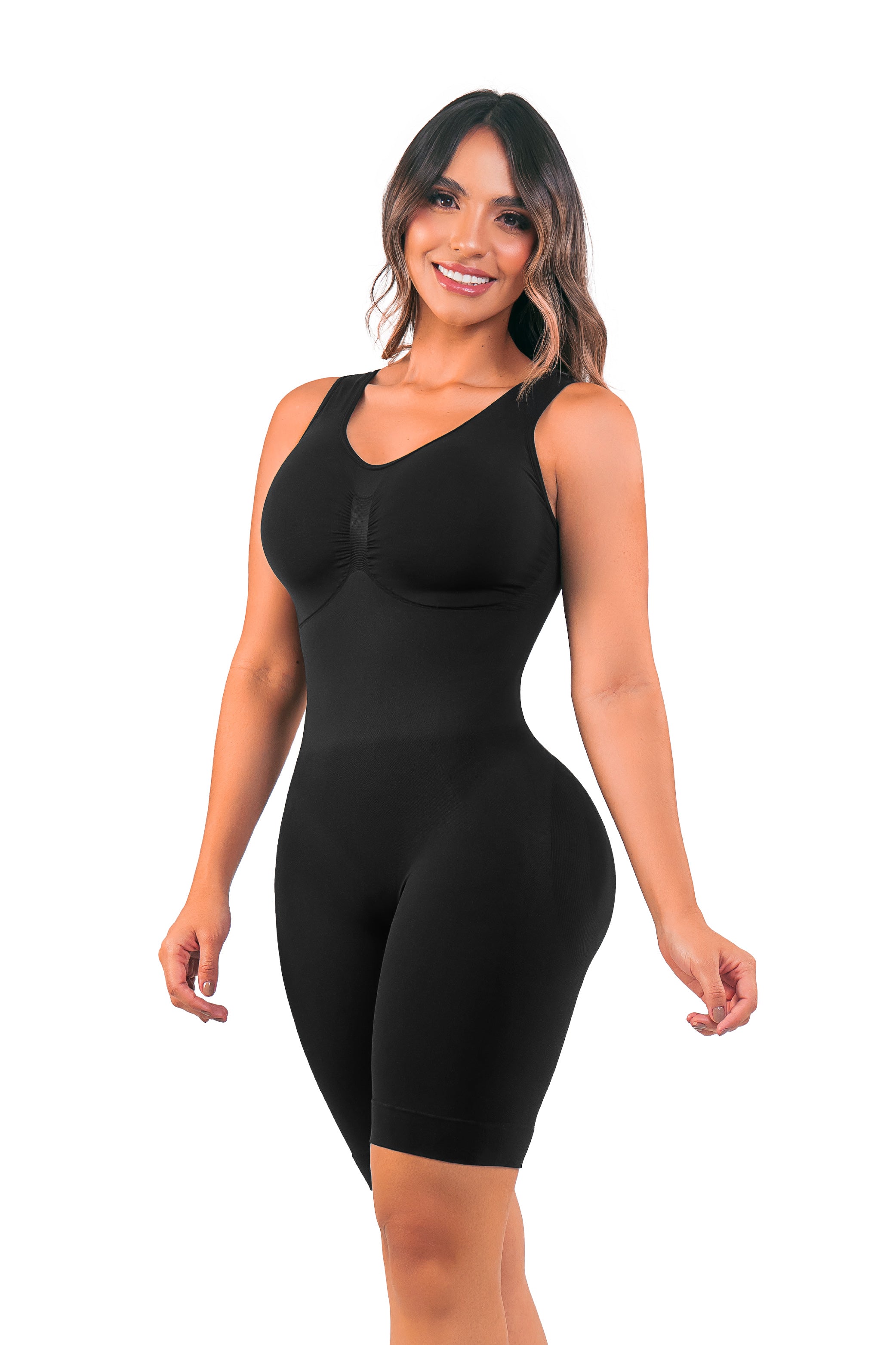 - faja seamless sin costuras
- faja con espalda alta invisible
- faja moldeadora con realce natural
- faja postoperatoria segunda etapa
- faja con vitamina E seamless mujer
