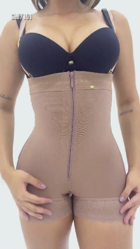 Faja Ultrainvisible strapless Stagmi SMI7151 con cierre frontal, soporte lateral y realce de glúteos – Tanga incluida y cierre perineal