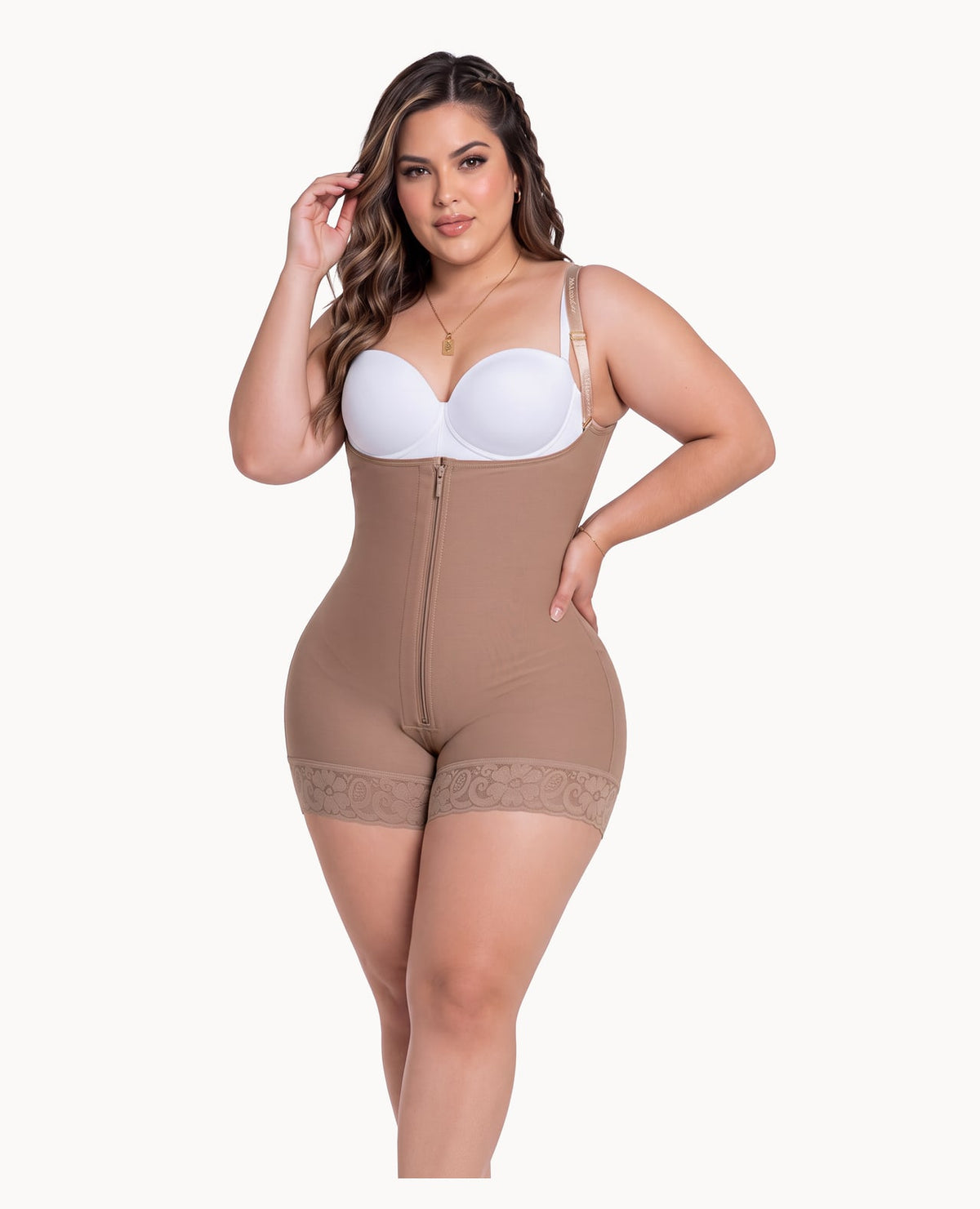 Faja corta Ultrainvisible SMI7086 STAGMI color cocoa, vista frontal